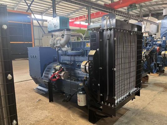 대기 상태 1500kw 디젤 발전기 세트 닫힌 냉각 시스템 및 소음 완화